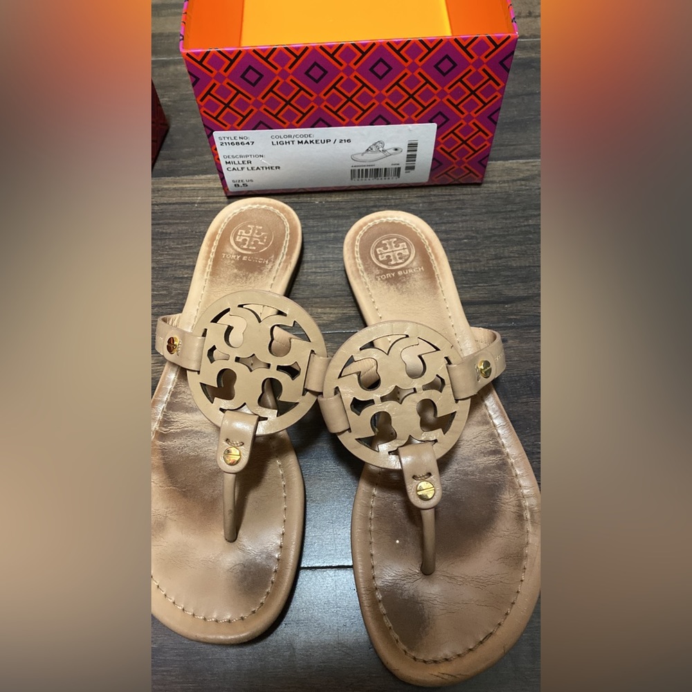 Tory Burch millers size 8.5 GUC light makeup color